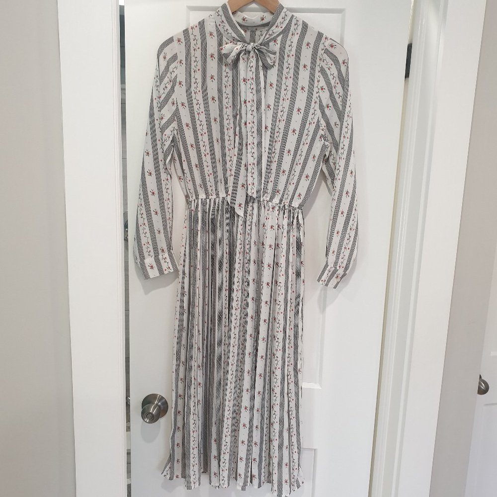 Floral Pleated Long Dress